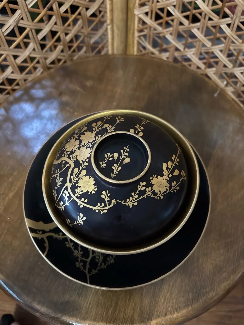 Black and Gold Floral Porcelain Bowl with Lid - Elegant Home Dining